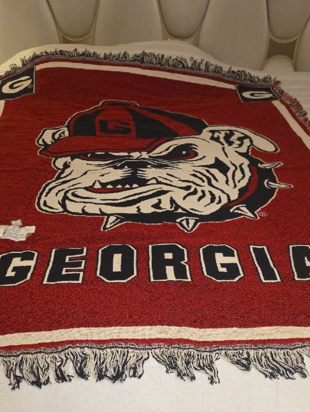 University of Georgia Red Bulldog Throw Blanket 67×50 Inches I Have 2 Of Them - Picture 4 of 10